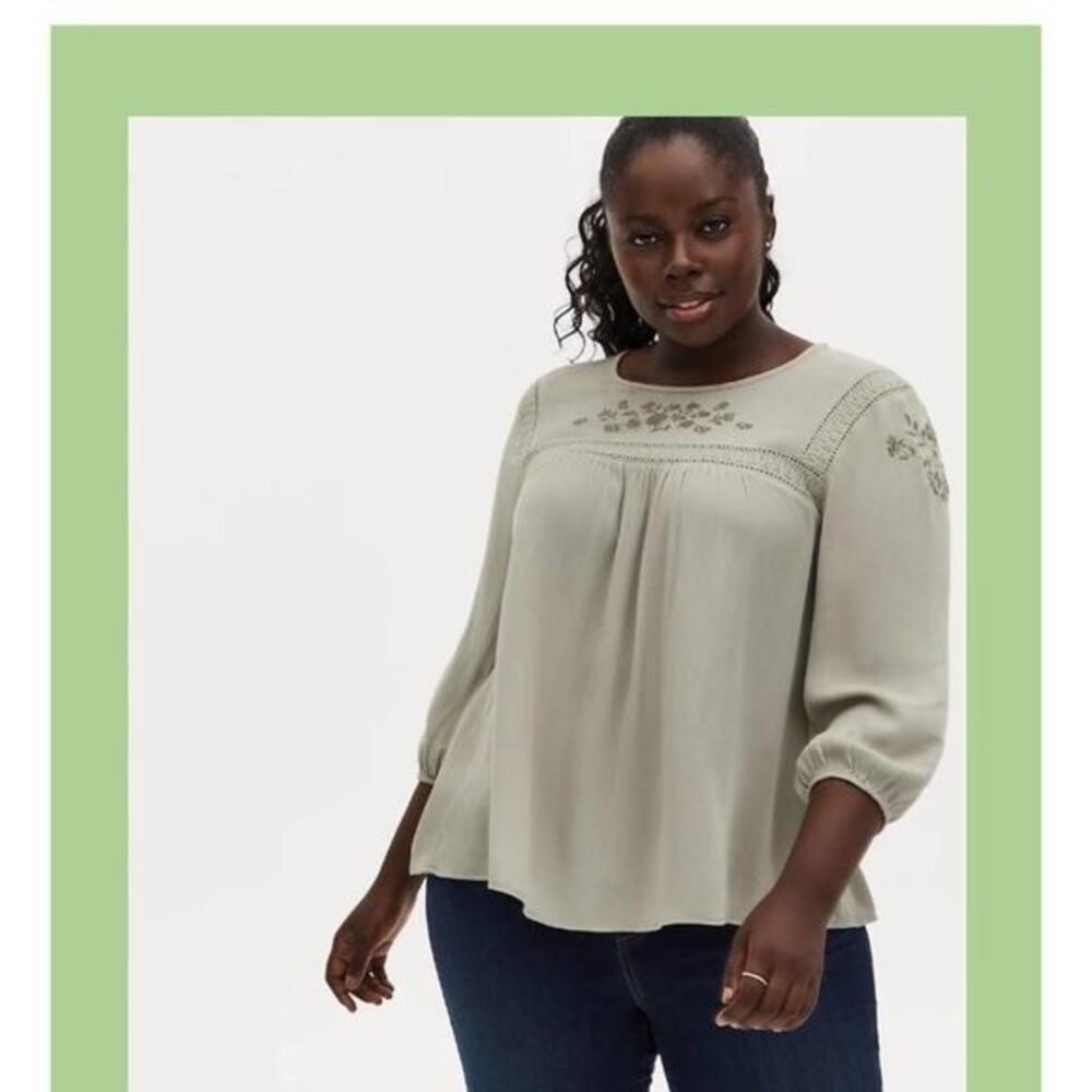 NWT Torrid 00 Seagrass Green Crinkle Gauze Crochet Embroidered Top Size MD/LG